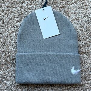 NWT Nike Unisex Cuffed Team Beanie, Grey